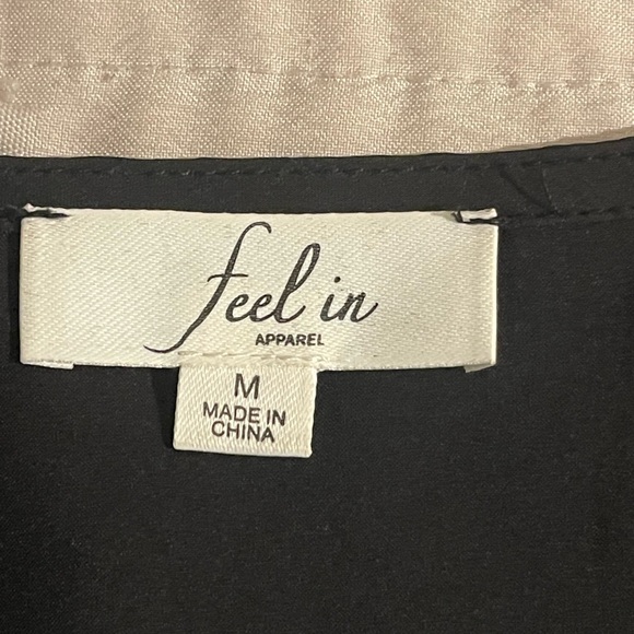 Elegant Black 3/4 Sleeve Fitted Blouse - Picture 6 of 6